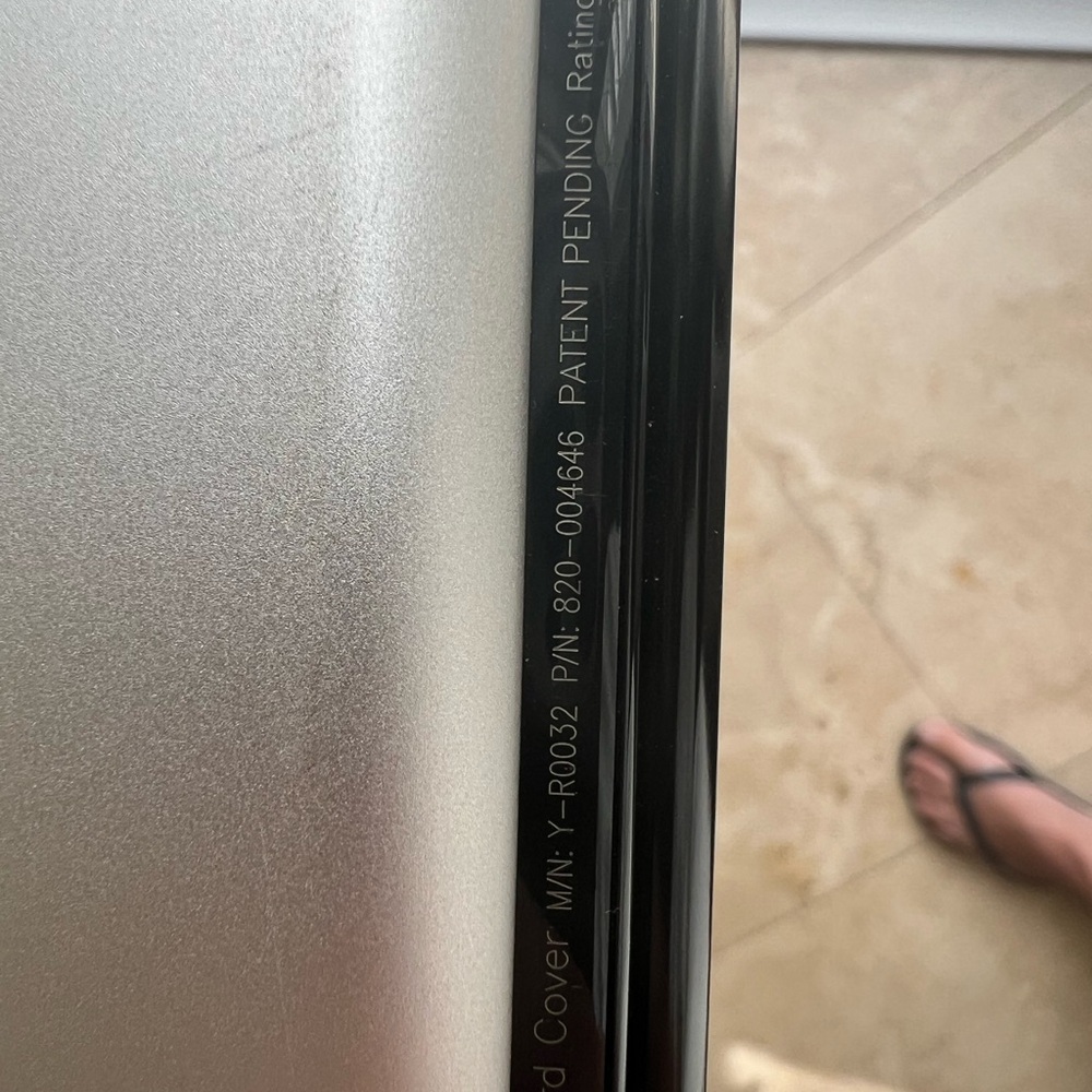 Logitech Ultrathin Keyboard Cover - Picture 6 of 10